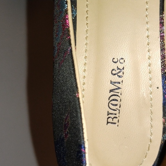 Bloom & Co Floral Pattern Heel - Picture 8 of 11